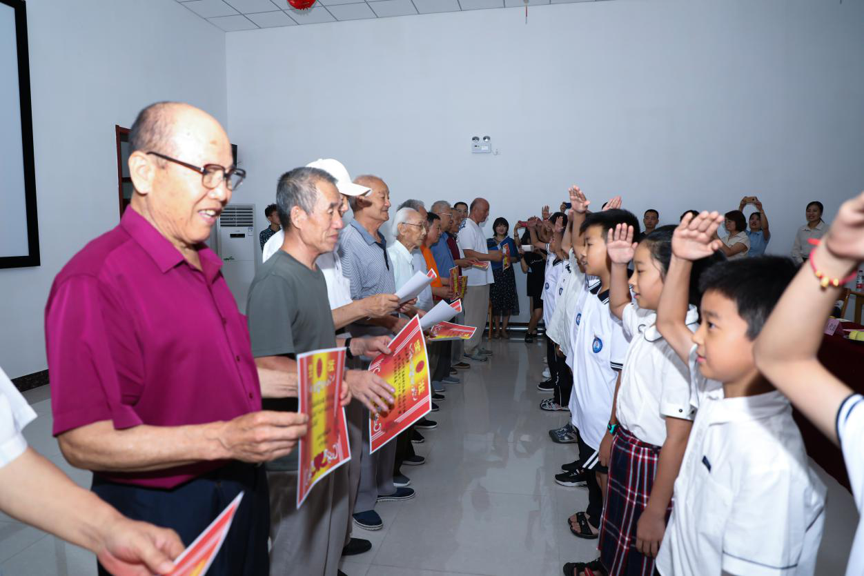 济南市盛景小学的学生代表团体