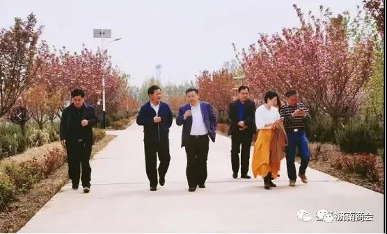 介绍新市镇乡村振兴工作在基层开展情况