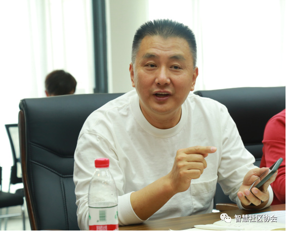 支部书记陈勇汇报